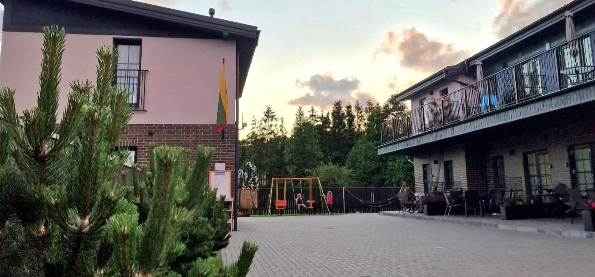Palanga Inn ภายนอก รูปภาพ